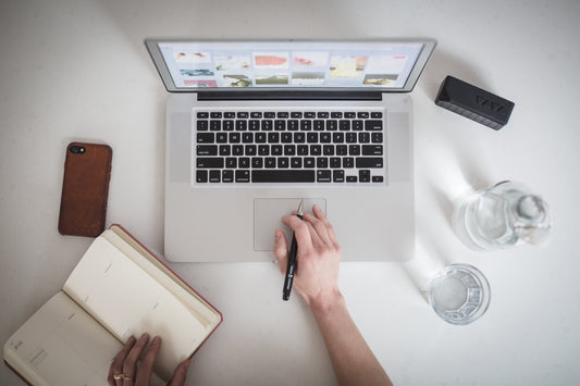 Triple-buffered Decentralized Ergonomic Wooden Computer - Soft white